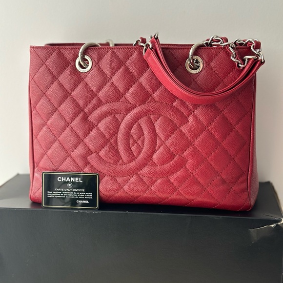 CHANEL Red Caviar GST Tote with Silver Hardware - Picture 2 of 16